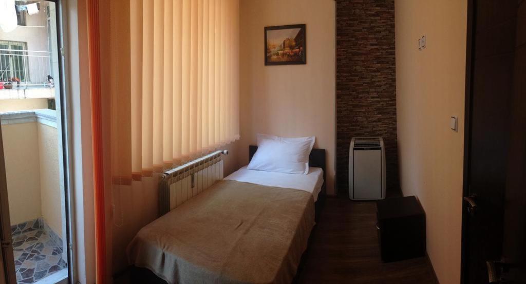 Happy Hostel София Экстерьер фото